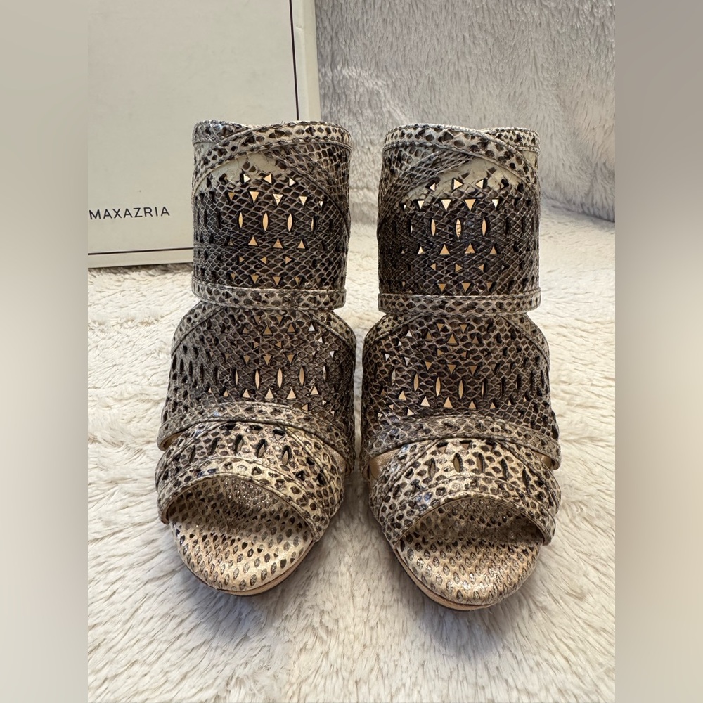 BCBGMaxAzria Python Cut Out Peep Toe Mule Heels 8.5 - NIB $375 Retail - Picture 14 of 16